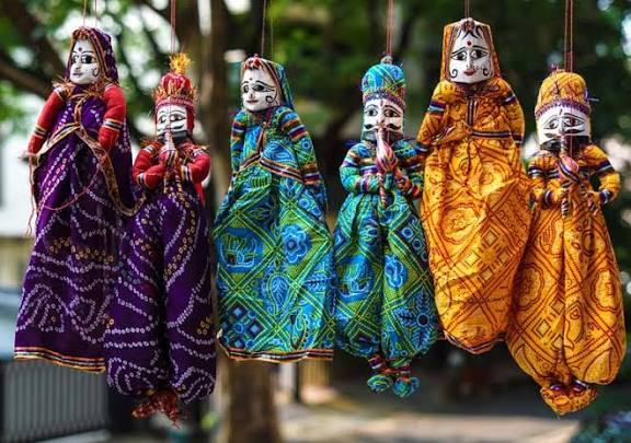 Puppet pair, male and female, assorted colours, 19 inch size